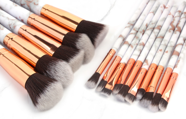 Set of 15 marbling makeup brushes Set of 15 marbling makeup brushes